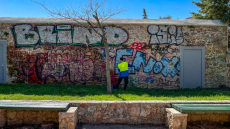 Δήμος Αθηναίων: Μεγάλη δράση αντιγκράφιτι στην Ερμού - Βίντεο και φωτογραφίες