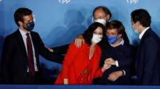 Ισαβέλ Ντίας Αγιούσο: Ποια είναι η «Ισπανίδα Τραμπ» που «έστειλε» τον Ιγκλέσιας σπίτι του