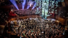 Οι μελωδίες του Χάρι Πότερ και του «Άρχοντα των Δαχτυλιδιών» στην ψηφιακή σκηνή του Christmas Theater