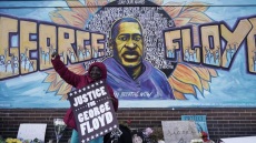 Νέα Υόρκη: Αποζημίωση 21.500 δολαρίων σε καθέναν από τους 320 διαδηλωτές-θύματα αστυνομικής βίας μετά τον φόνο του Τζορτζ Φλόιντ