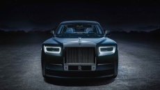 Οι Κινέζοι αγοράζουν Rolls Royce από το κινητό