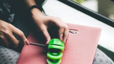 Το πράσινο φρούτο που ρίχνει την πίεση περισσότερο από το μήλο – Ανακαλύψτε το