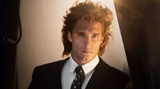 Netflix: Έρχεται και 3η σεζόν της σειράς «Luis Miguel»