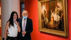 «Η Γυναίκα στην Επανάσταση του 1821»: Τα εγκαίνια της έκθεσης του Ιδρύματος Θεοχαράκη από τη Λίνα Μενδώνη