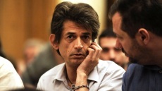 Καρανίκας: «Η κόρη Μητσοτάκη σπουδάζει στις ΗΠΑ για να δικαιολογήσει...» - Κυβερνητικός εκπρόσωπος: Αθλιότητες, τον λόγο έχει η δικαιοσύνη