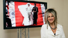 Ελίζαμπεθ Ντέιβιντ: «Σχεδίασα το νυφικό της πριγκίπισσας Νταϊάνα και από τότε άλλαξε ολόκληρη η ζωή μου»