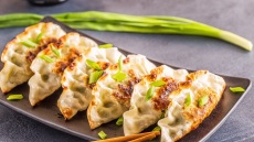 Μα τι είναι επιτέλους τα gyoza;