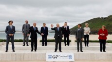 Σύνοδος G7: Δωρεά εμβολίων στους φτωχούς, Σχέδιο Μάρσαλ για το κλίμα και μπάρμπεκιου στην παραλία