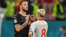 Αρναούτοβιτς: «Δεν είμαι ρατσιστής - Έχω φίλους παντού, ζητώ συγγνώμη σε αυτούς στη Βόρεια Μακεδονία»