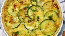Κις με κολοκυθάκια και μυρωδικά