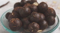 Τα σοκολατένια τρουφάκια-τροφή για τις λειτουργίες του εγκεφάλου!
