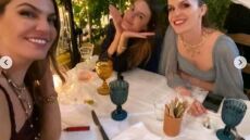 Καμίλ Ρόου: Η εντυπωσιακή σύντροφος του Τεό Νιάρχου στην Πλάκα