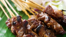Sach Ko Ang: Το μοσχαρίσιο σουβλάκι της Καμπότζης