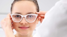 Μυωπία: Γιατί αυξάνεται παγκοσμίως – Πώς το παιδί θα γλιτώσει τα γυαλιά