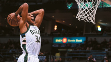 Μπακς - Πέισερς 126-119: «Ασταμάτητος» Αντετοκούνμπο και προβάδισμα για τα... Ελάφια