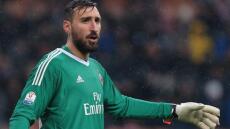 Ιταλία: Οπαδός πίκαρε τον Ντοναρούμα για την μεταγραφή του στην Παρί δείχνοντας του ένα «20αρικο»