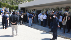 Συγγενείς και φίλοι είπαν το τελευταίο «αντίο» στον Βασίλη Τοκάκη