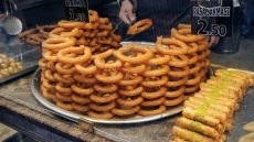 Τσούρος made in Turkey, το λαχταριστό γλυκό του δρόμου