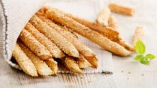 Ο ΕΦΕΤ ανακαλεί κριτσίνια χωρίς γλουτένη με τυρί, που περιείχαν ίχνη γλουτένης