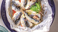 Σαρδέλες στη λαδόκολλα