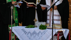 Χρυσόστομος: Να γίνει υποχρεωτικός ο εμβολιασμός και στην Εκκλησία