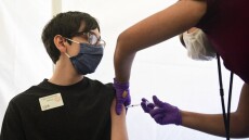 Covid-19: Και τα παιδιά και οι έφηβοι μπορεί να έχουν υψηλό φορτίο μεταδοτικού κορωνοϊού