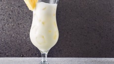 Cocktail hour στο σπίτι με τρεις μοναδικές προτάσεις