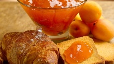 Τα μυστικά για την τέλεια μαμαδίστικη μαρμελάδα βερίκοκο