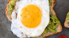7+1 μυστικά για το πώς να χρησιμοποιείτε σωστά τα αυγά στις παρασκευές σας