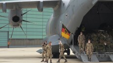 Γερμανίδα πολιτικός για Αφγανιστάν: «Είναι ντροπή. Απομάκρυναν τις... μπύρες και όχι τους ανθρώπους»