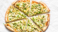  Πίτσα με αλεύρι αμυγδάλου χωρίς γλουτένη (keto – friendly)