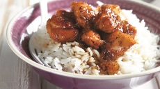 Μπουκίτσες κοτόπουλου με τσάι του βουνού και πορτοκάλι