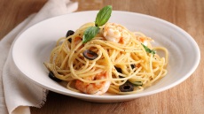 Ιταλική πάστα VS ασιατικά νουντλς με αυγά! Εσείς, ποια προτιμάτε;