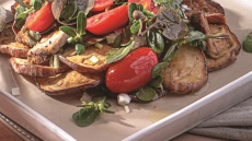 Σαλάτα με μελιτζάνες, απάκι κοτόπουλου και τσαλαφούτι