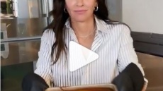 Η Κόρτνεϊ Κοξ φτιάχνει banana bread χωρίς γλουτένη και χωρίς ζάχαρη