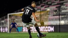 Το επαγγελματικό ντεμπούτο του Ρομέο Μπέκαμ - Δείτε βίντεο