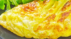 Πώς κάνουμε την ομελέτα μας αφράτη;