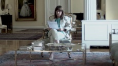 Η Πρόεδρος της Δημοκρατίας Κατερίνα Σακελλαροπούλου διαβάζει Γιώργο Σεφέρη