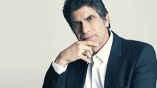 Γιάννης Μπέζος: «Όταν βλέπω τον εαυτό μου σε παλιά σίριαλ, δεν αισθάνομαι τίποτα»