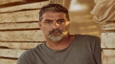 Βασίλης Μπισμπίκης: Έχω δαίμονες μέσα μου, ποτέ δεν ήμουν εντάξει με τον εαυτό μου