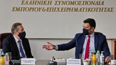 Επίσκεψη Κικίλια στην ΕΣΕΕ: Τουρισμός και Εμπόριο είναι άρρηκτα συνδεδεμένα στις τουριστικές περιοχές 