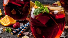 Απολαυστική σαγκρία με πράσινα μήλα