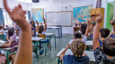 Υπουργείο Παιδείας: Δεν προσμετρώνται οι απουσίες έως πέντε ημέρες λόγω κορωνοϊού