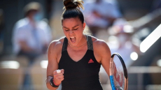 Ναβρατίλοβα και Έβερτ αποθεώνουν την Μαρία Σάκκαρη