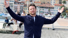 Jamie Oliver: Με ποιες αλλαγές στη διατροφή του έχασε 12 κιλά;