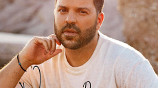 Κίνηση ανθρωπιάς από τον Νίκο Απέργη - Στους πυρόπληκτους θα διατεθούν τα έσοδα από το νέο του τραγούδι