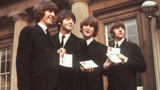 The Beatles: Ο Πολ ΜακΚάρτνεϊ διαψεύδει τον μύθο για τη διάλυσή τους - «Ο Τζον την προκάλεσε»