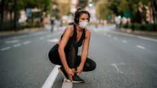 Κορωνοϊός: Τα 10′ που σάς προστατεύουν από σοβαρή νόσηση