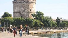 Δίδυμες αδελφές «μύησαν» μέσω live streaming τους Κινέζους στα μυστικά της Θεσσαλονίκης 