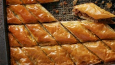 Μπακλαβάς με πορτοκάλι, καρύδια και τζίντζερ